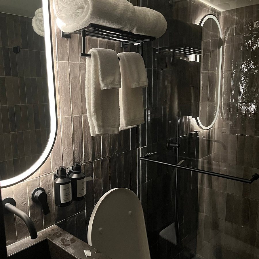 Hotel AKA Nomad New York City New York — Bathroom