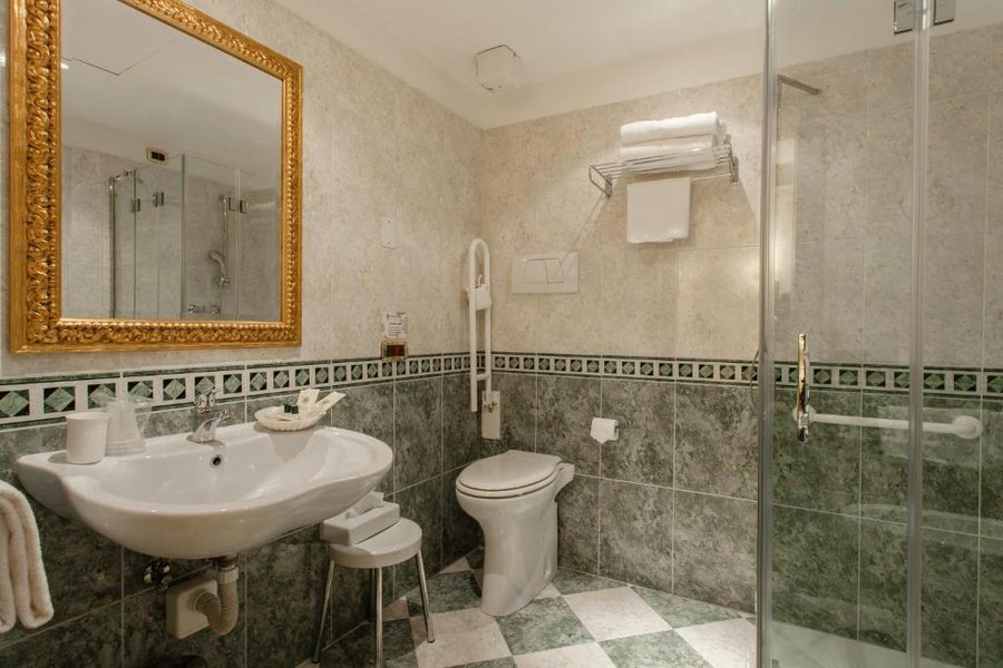 Hotel Al Ponte Mocenigo — Bathroom