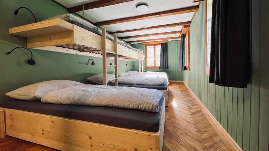 Hotel Alpina Einhorn — Guest room