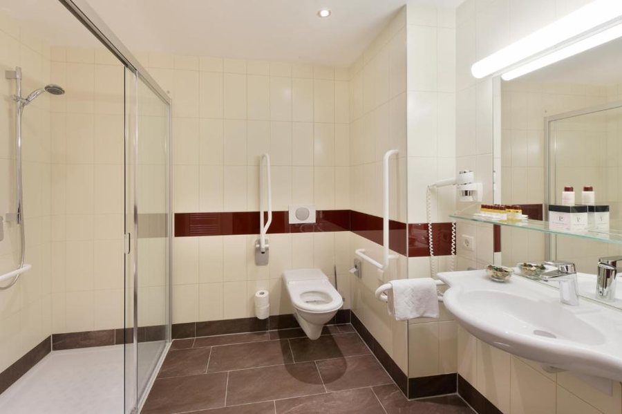 Hotel Altstadt Vienna — Bathroom