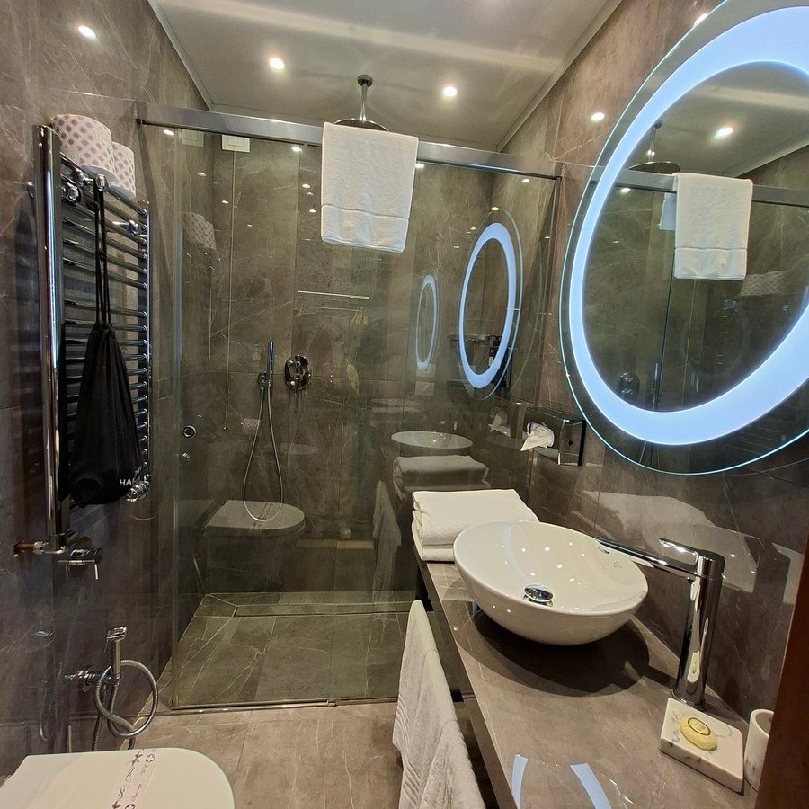 Hotel American Dinesen — Bathroom