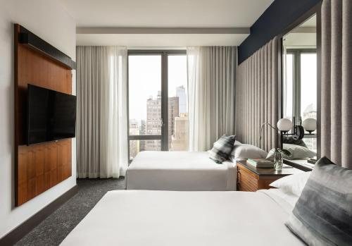 Hotel And The City Empire State Building New York City New York — Guest room