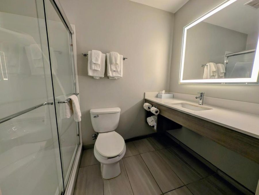 Hotel Anthracite — Bathroom
