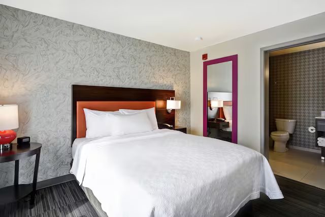 Hotel Anthracite — Guest room