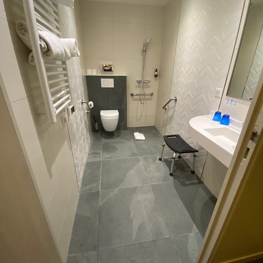Hotel Apolonia Paris Montmartre Sure Hotel collection by BW — Bathroom
