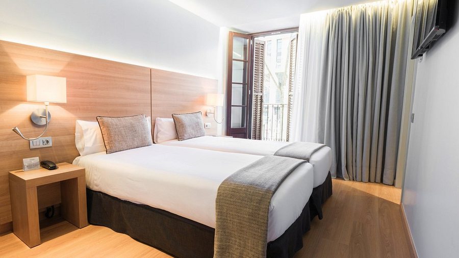 Hotel Arc La Rambla Barcelona Catalonia — Guest room