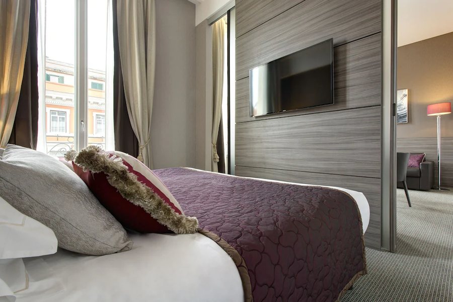 Hotel Artemide Rome Lazio — Guest room