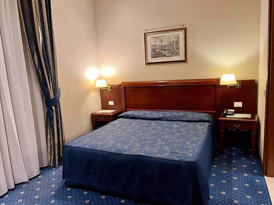 Hotel Artorius — Guest room