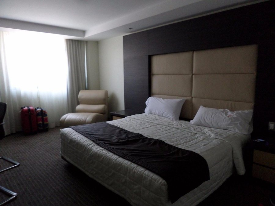 Hotel Astor — Guest room