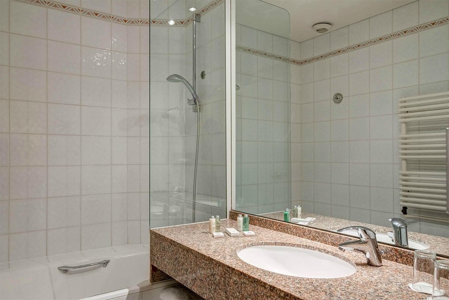Hotel Astra Opera Astotel Paris Ile de France — Bathroom