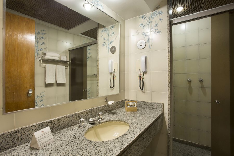Hotel Atlantico Rio — Bathroom