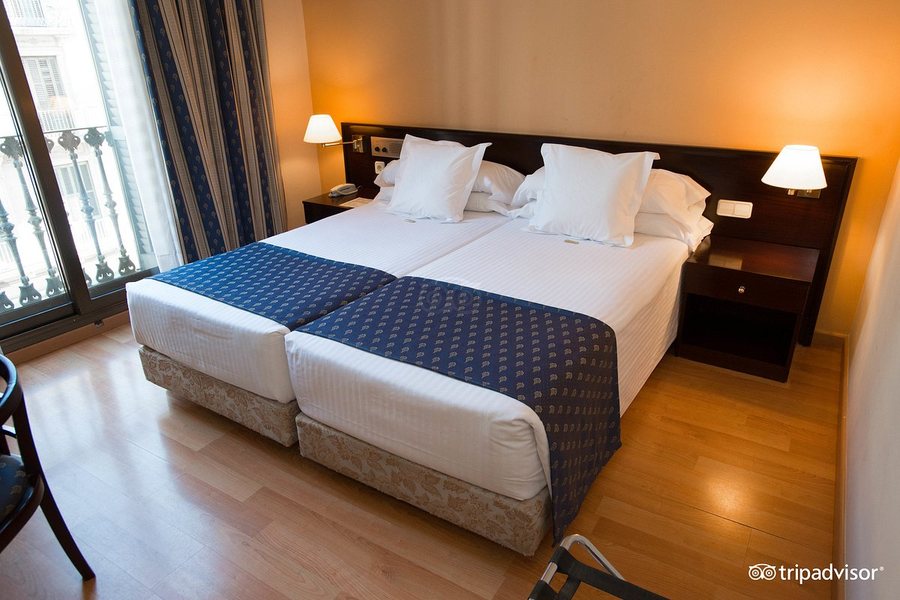 Hotel Atlantis By Atbcn Barcelona Catalonia — Guest room