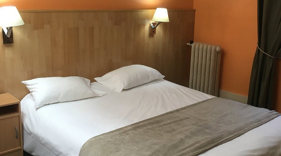 Hotel Au Terminus — Guest room