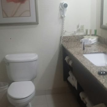 Hotel Avyan — Bathroom