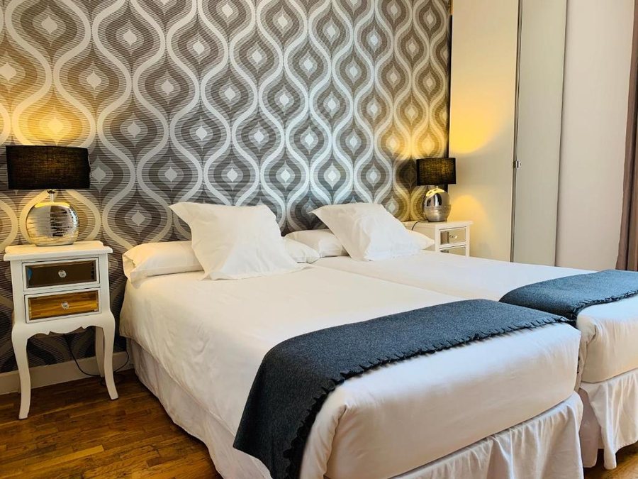 Hotel Balmes Barcelona Catalonia — Guest room