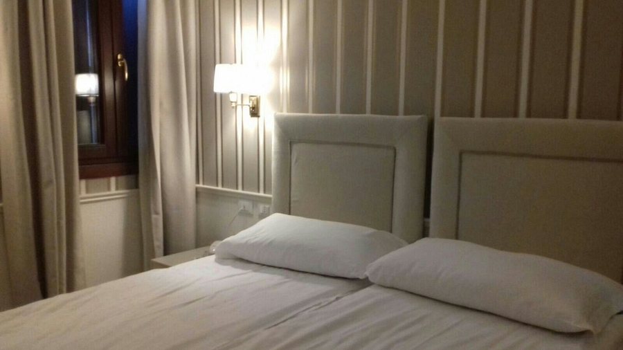 Hotel Bartolomeo — Guest room