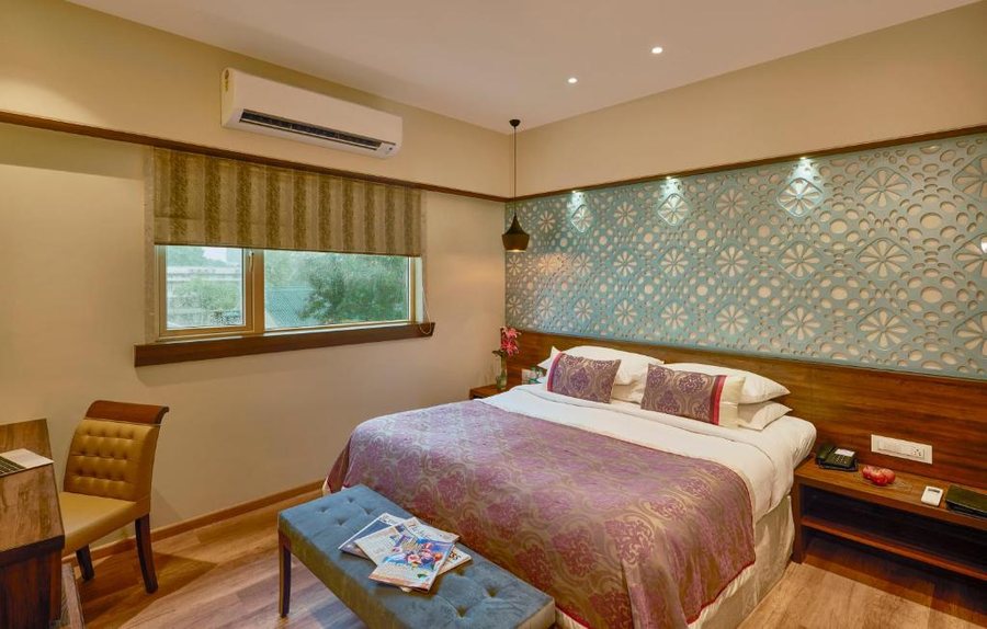 Hotel Bawa Regency — Guest room