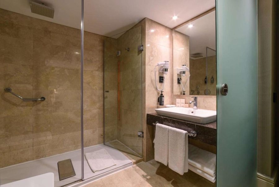Hotel Bazaar Istanbul — Bathroom