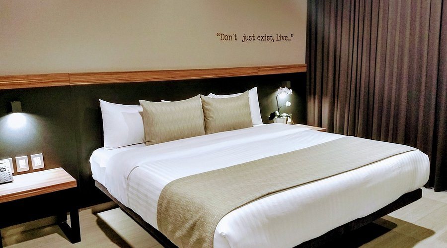 Hotel Bedford — Guest room