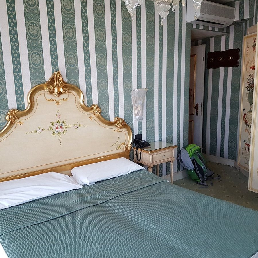 Hotel Belle Epoque — Guest room