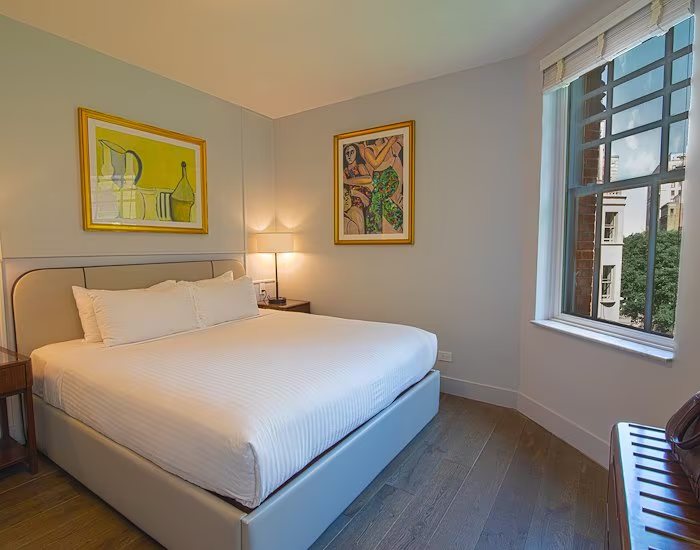 Hotel Belleclaire — Guest room