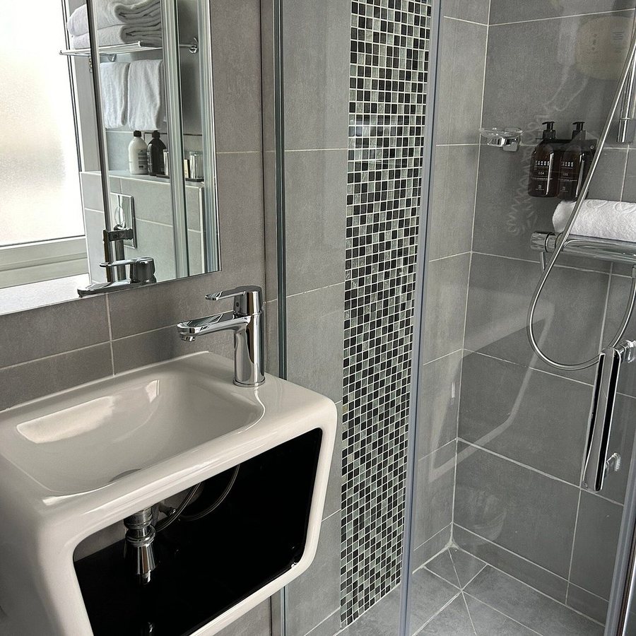 Hotel Belloy Saint Germain — Bathroom
