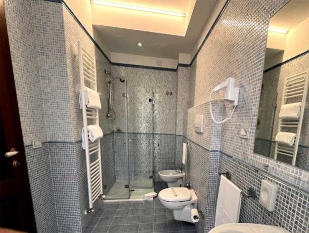 Hotel Benessere Villa Fiorita — Bathroom