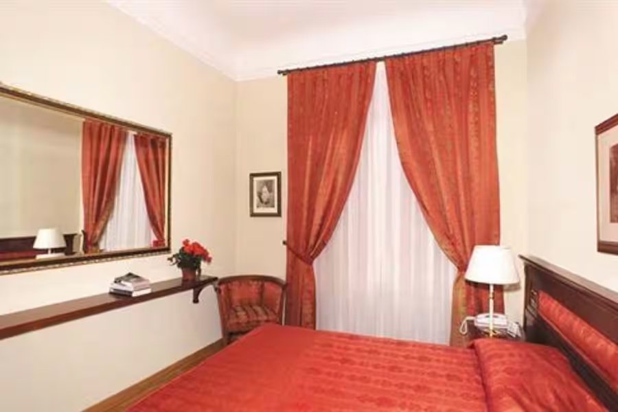 Hotel Bigallo — Guest room