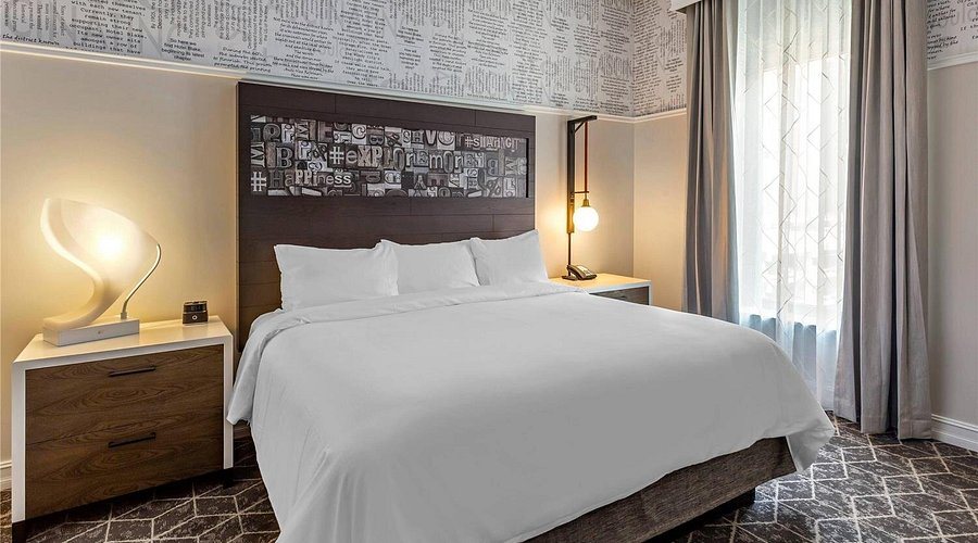 Hotel Blake — Guest room