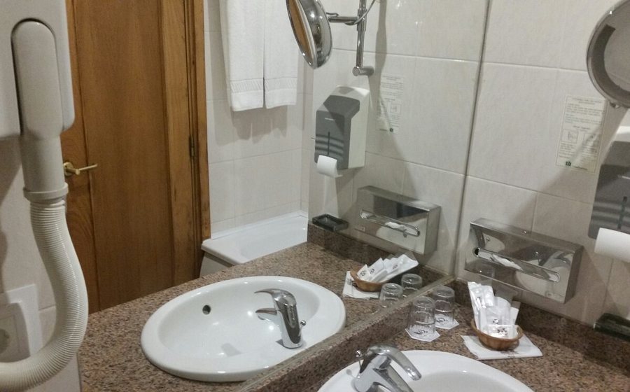 Hotel Boa Vista — Bathroom