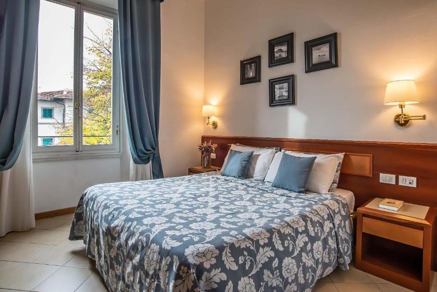 Hotel Bonifacio — Guest room