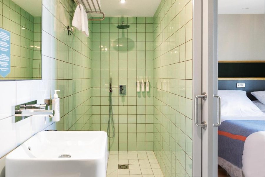 Hotel Brummell Barcelona Catalonia — Bathroom