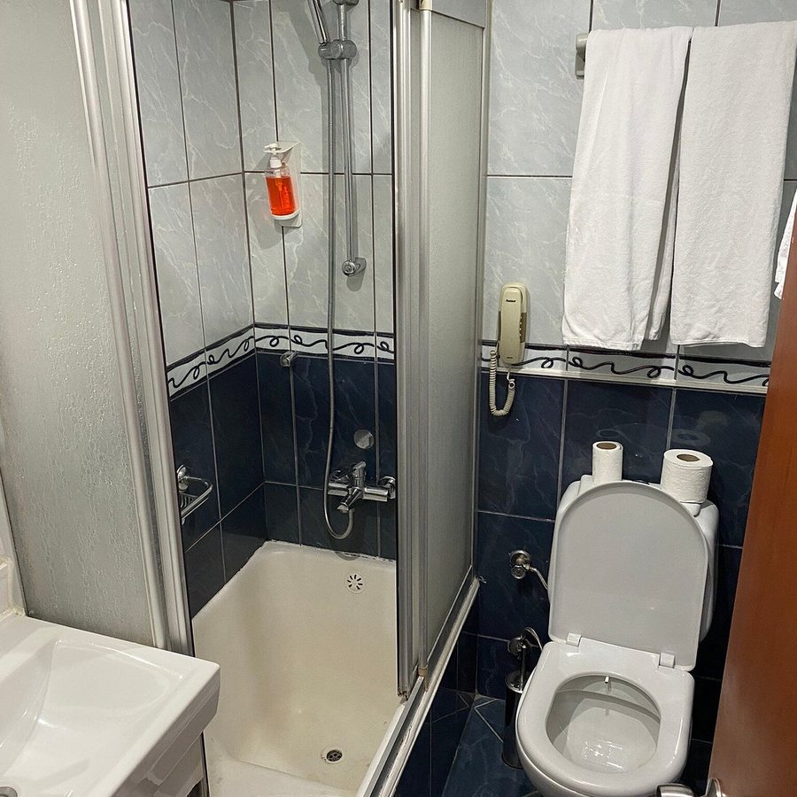 Hotel Buyuk Sahinler Istanbul — Bathroom
