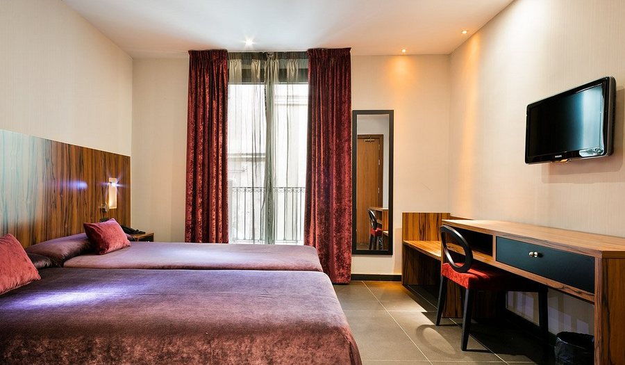 Hotel California Barcelona Barcelona Catalonia — Guest room