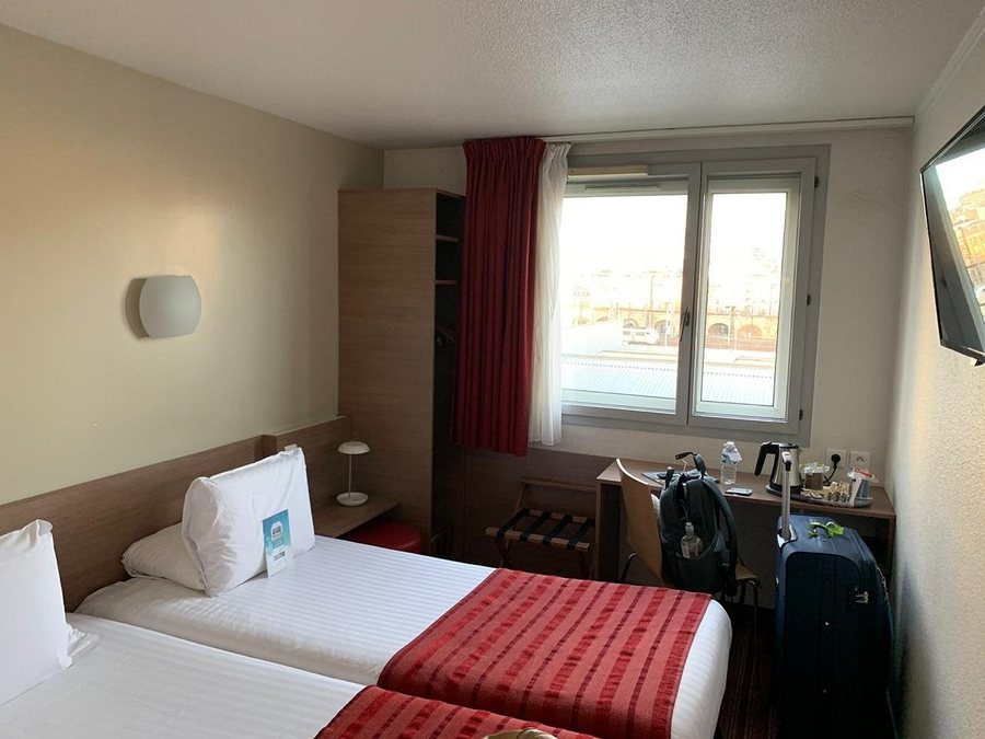 Hotel Campanile Paris Bercy Village — Guest room