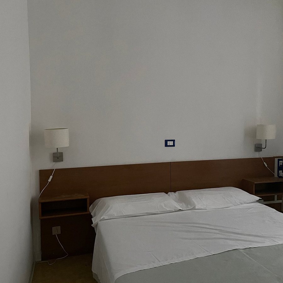 Hotel Caneva — Guest room
