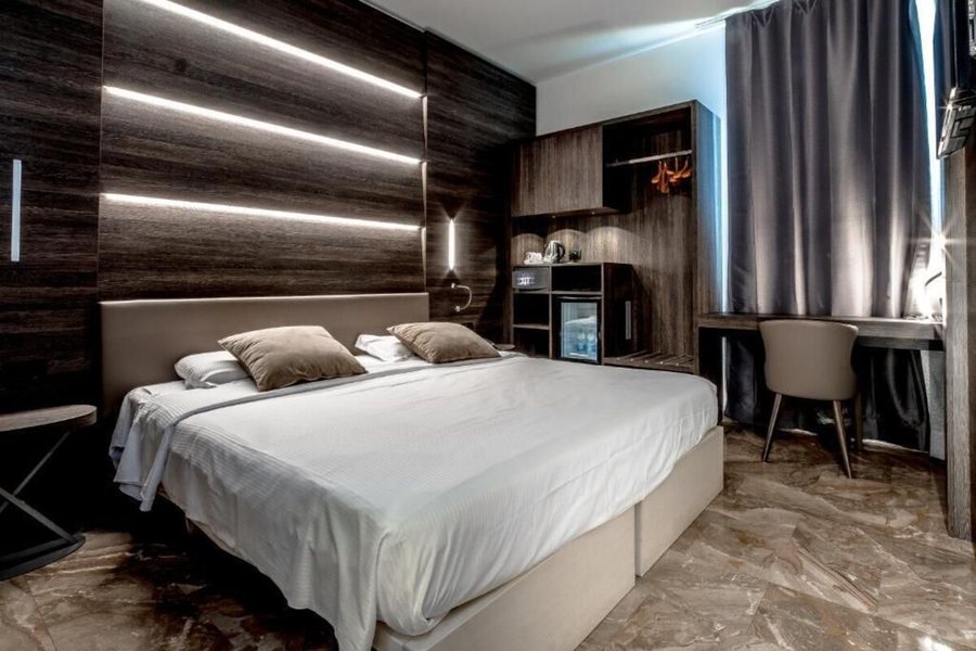 Hotel Canova — Guest room