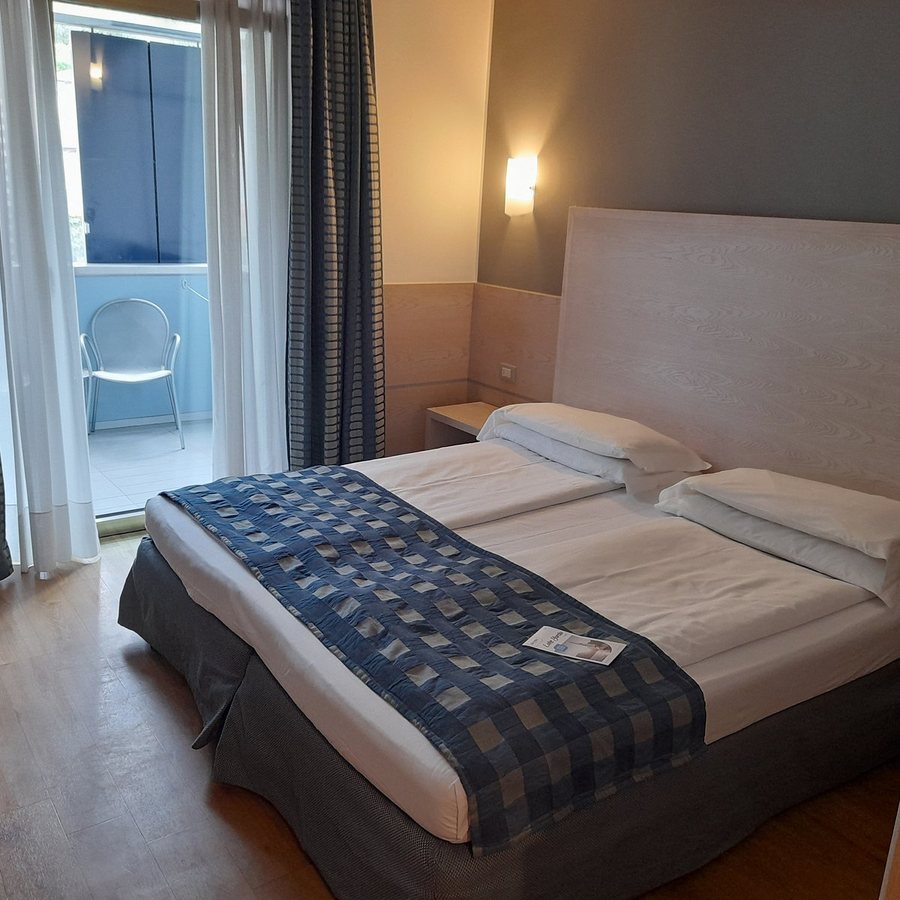 Hotel Caravel — Guest room