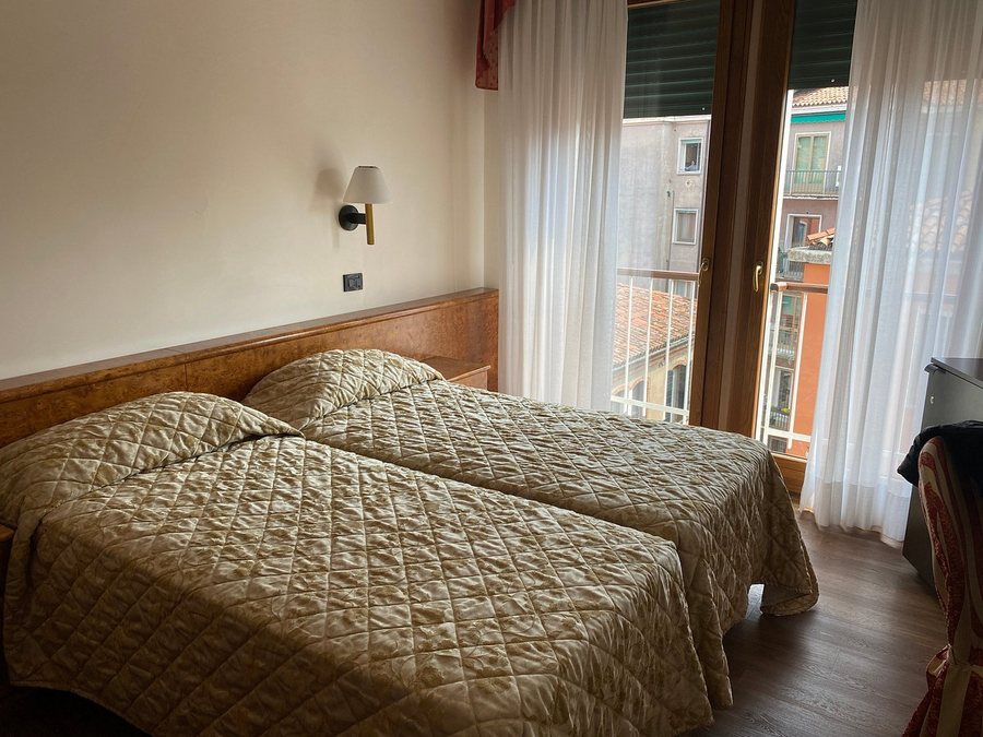 Hotel Carlton Capri — Guest room
