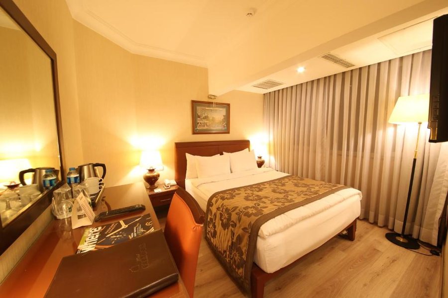 Hotel Cartoon Istanbul — Guest room