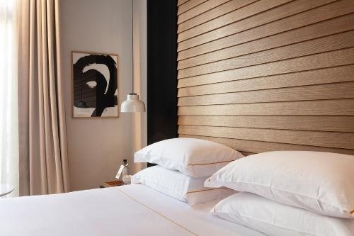 Hotel Casa Elliot Barcelona Catalonia — Guest room