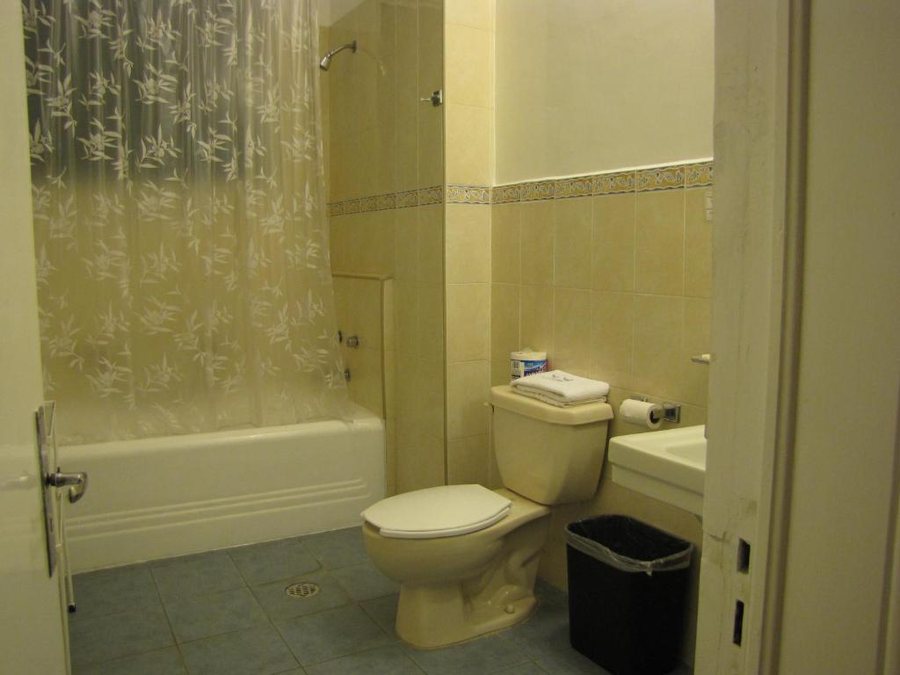 Hotel Casa Gonzalez — Bathroom
