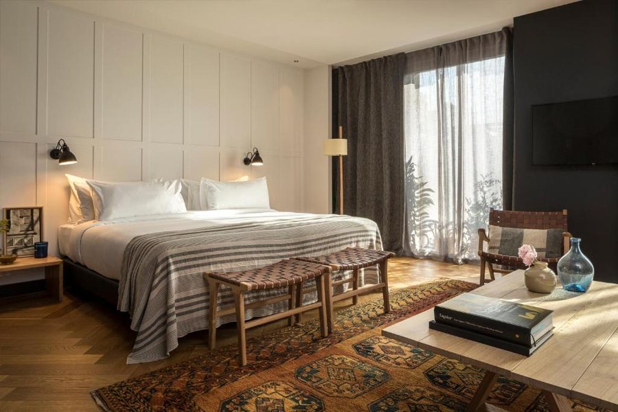Hotel Casa Sagnier Barcelona Catalonia — Guest room