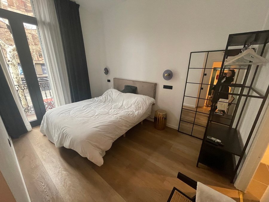Hotel Casa Trafalgar Barcelona Catalonia — Guest room