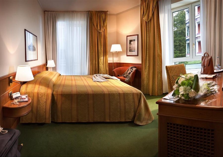 Hotel Cavour — Guest room