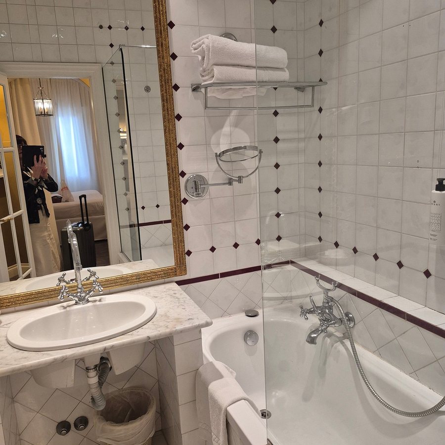 Hotel Cellai — Bathroom