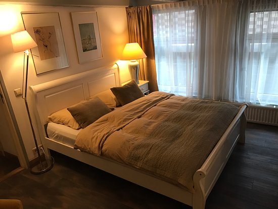 Hotel Central Park — Guest room
