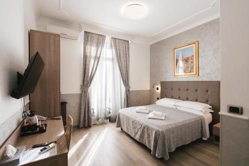 Hotel Centro Cavour — Guest room