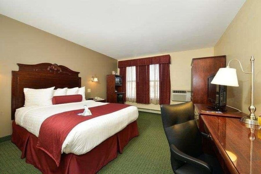 Hotel Chequamegon Signature Collection — Guest room