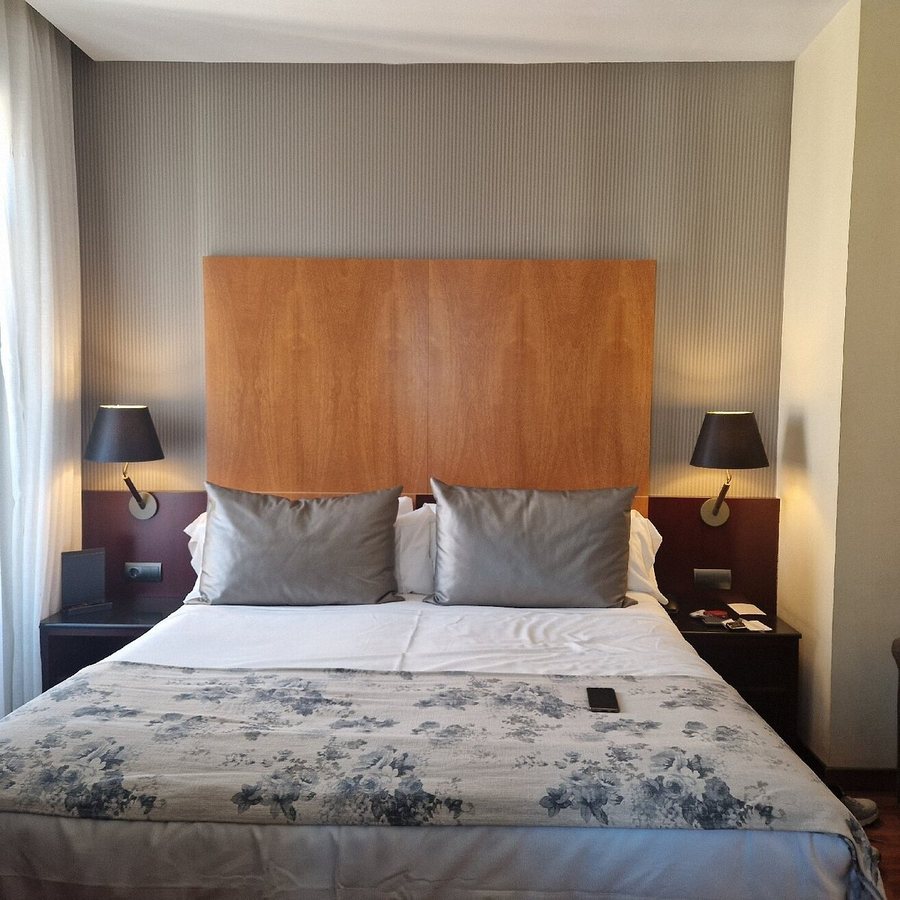 Hotel Chi Barcelona Catalonia — Guest room
